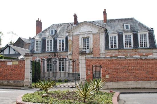 L'ancien hôtel des évêques d'Amiens