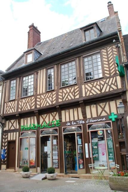 La pharmacie à tête d'homme